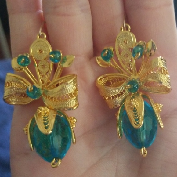 Dangling earrings - Picture 2 of 2